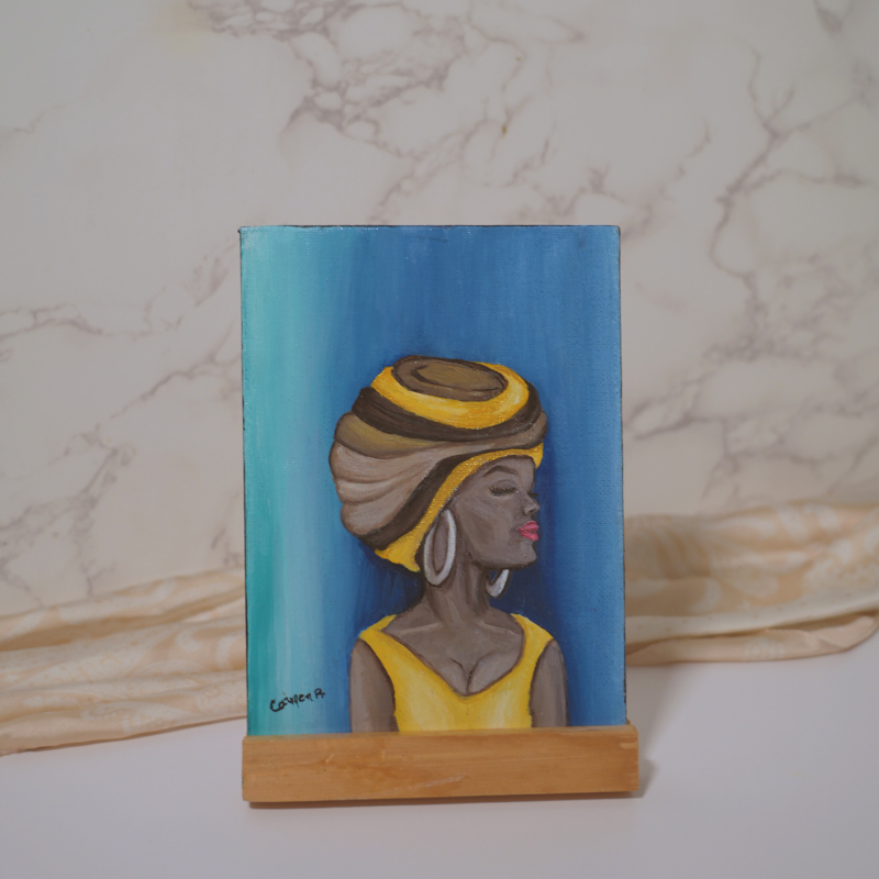 Mini Portrait Canvas – Elegance in Gold