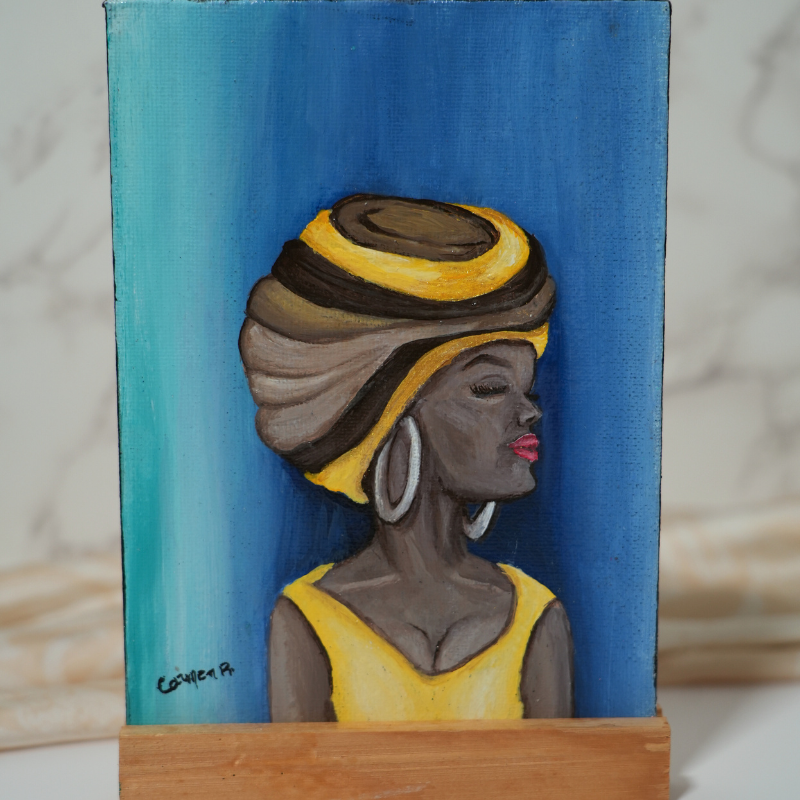 Mini Portrait Canvas – Elegance in Gold