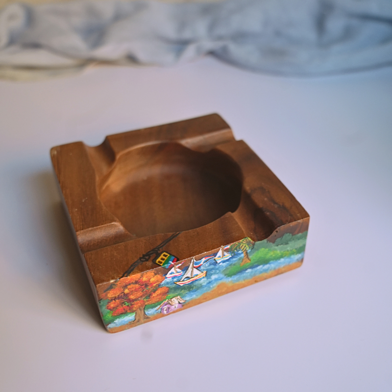 Hand-painted Wooden Ashtray – Caribbean Landscape Design by Arte POP RD